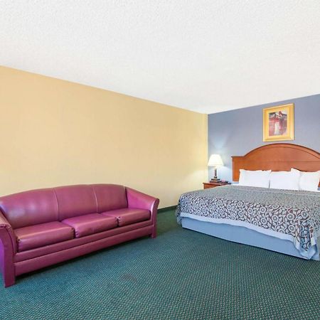 Blue Way Inn & Suites Wichita East Exterior foto